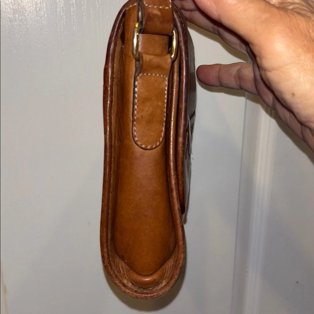 DELFINO BRAND BROWN LEATHER CROSSBODY ADJUSTABLE STRAP THICK SEASONED LEATHER